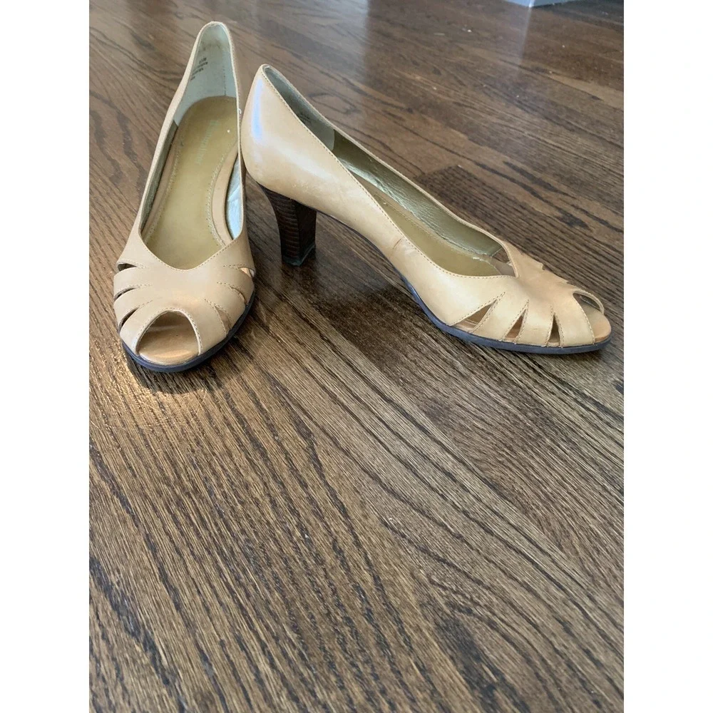 Naturalizer Womens Leather Peep Toe Heels‎